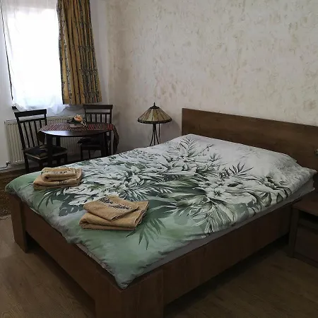 Clemence Apartment *